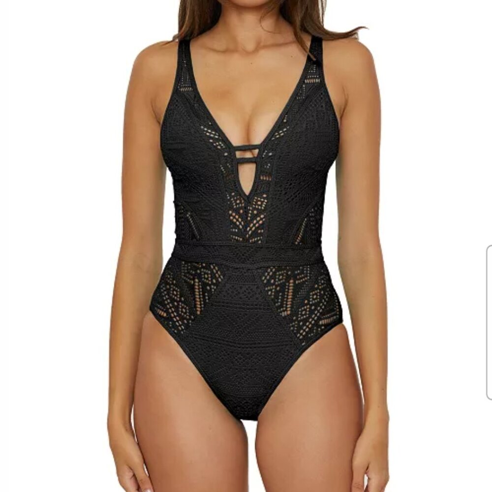 BECCA  1 PIECE SWIMSUIT NWT SIZE LARGE